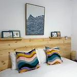 Sky View Apartment